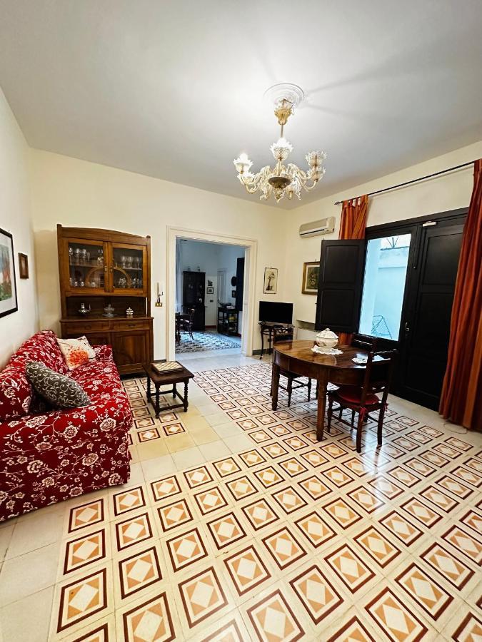 Elegante Appartamento Nel Cuore Del Barocco Lecce Ngoại thất bức ảnh